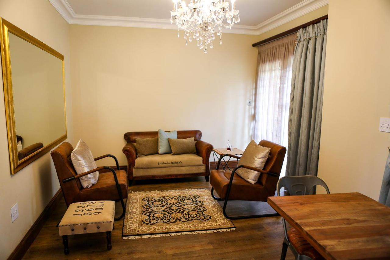 Scott'S Manor Guesthouse Function And Conference Venue Лихтенбург Экстерьер фото