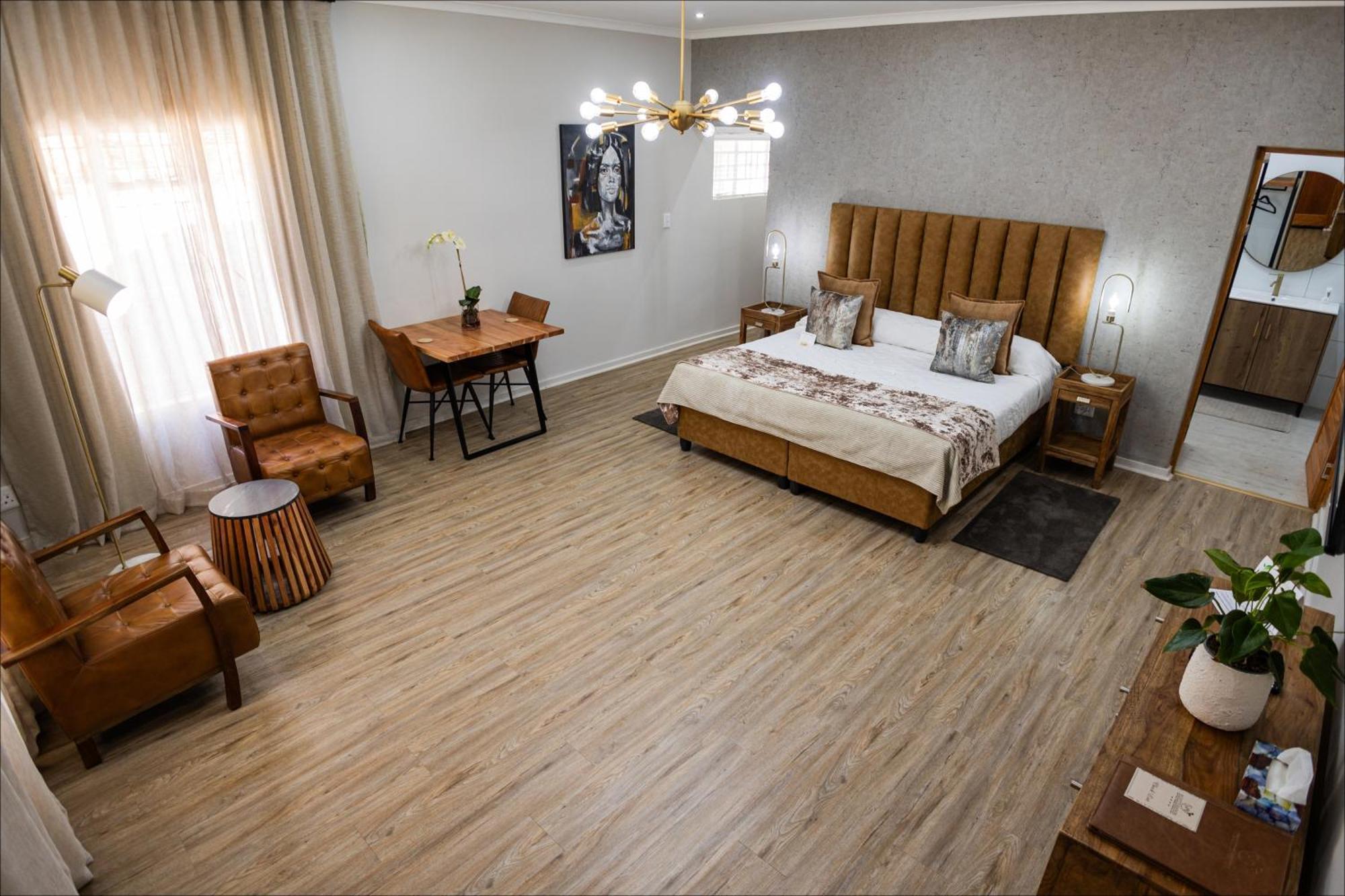 Scott'S Manor Guesthouse Function And Conference Venue Лихтенбург Экстерьер фото