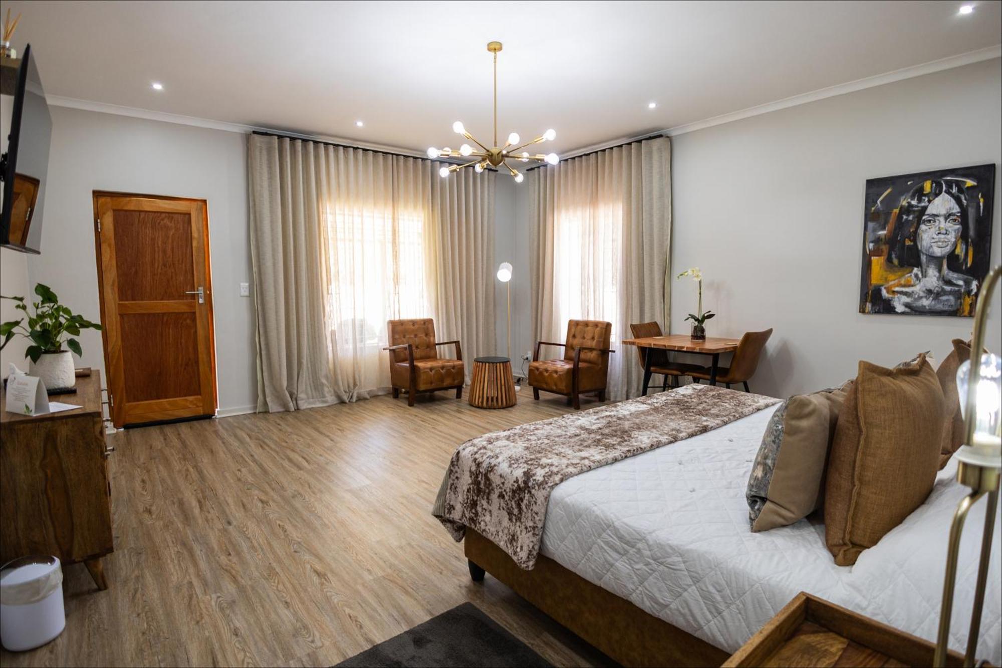 Scott'S Manor Guesthouse Function And Conference Venue Лихтенбург Экстерьер фото